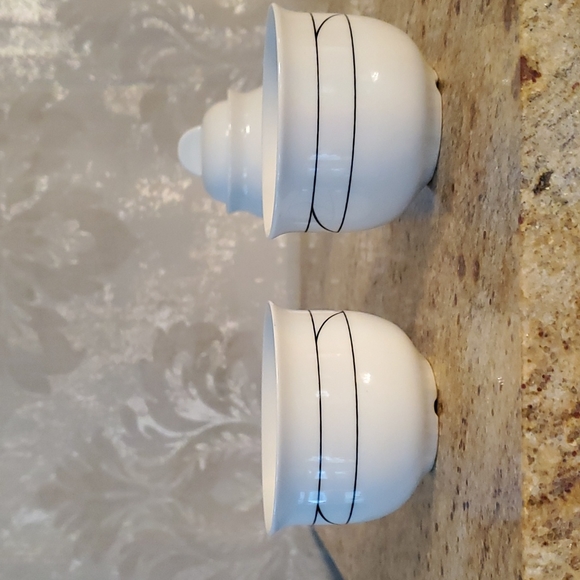 2/20$ Danesco porcelaine de pologne cups and sugar bowl - Picture 6 of 13